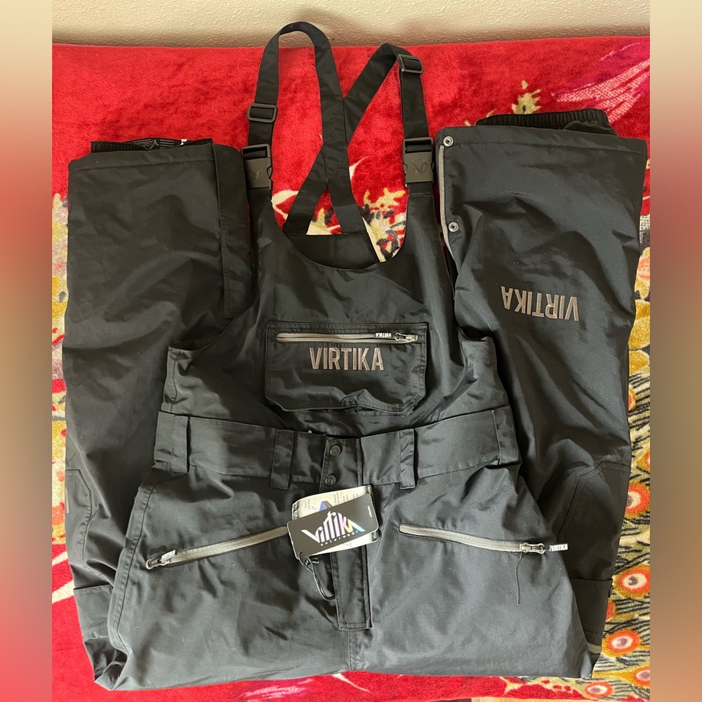 XL black Virtika overall snow pants with removable bib. Great for any snow sport